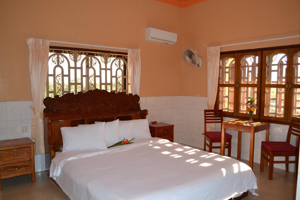 Kampot Manor Hotel Стая снимка